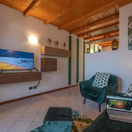 Happy Guest Apartments - Lake & Green Oasis Riva di Solto Exterior photo
