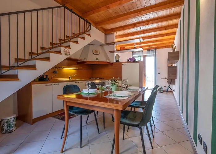 Happy Guest Apartments - Lake & Green Oasis